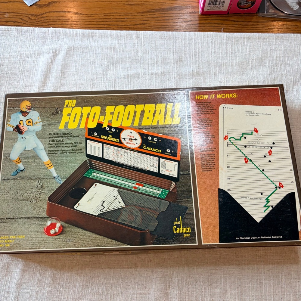 Vintage 1977 Cadaco Pro Foto-Football Strategy Board Game No 164 Retro Sports